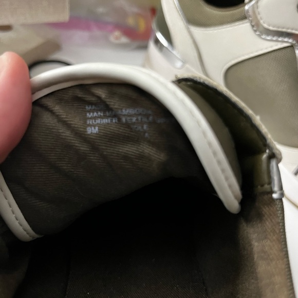 Michael Kors women’s size 9 platform sneakers - Picture 6 of 8